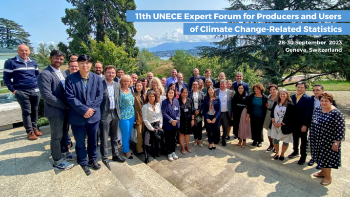 Group photo of Expert Forum participants